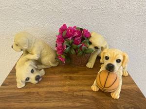 lot 35 image: Puppy Decor