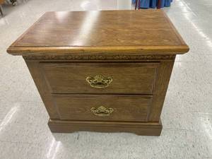 lot 58 image: End Table