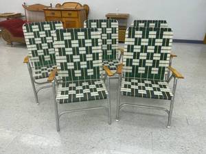lot 67 image: 5 Lawn Chairs