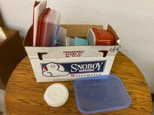 lot 76 image: Tupperware