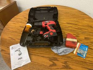 lot 79 image: Skil Cordless Drill & Bits