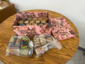 lot 85 image: Vintage Edison Records in Decorative Box