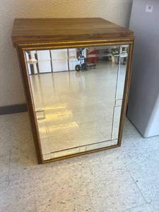 lot 117 image: Decorative Mirror