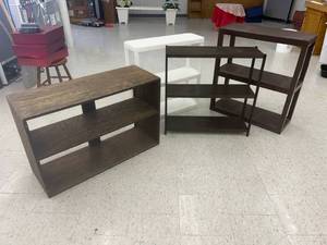 lot 120 image: Shelving Units