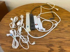 lot 143 image: Power Strips & Extension Cords