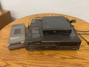 lot 177 image: VCR, DVD & VHS Rewinder