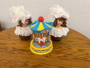 lot 180 image: Music Boxes