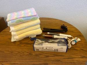 lot 182 image: New Towels & Curling Irons