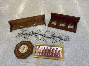 lot 188 image: Artwork & Home Decor