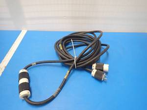 lot 32 image: 30A 250V extension cord