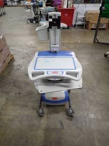 lot 46 image: Rubbermaid&nbsp9M38-00-A55 Medical Cart  153Lbs and 50 inches tall