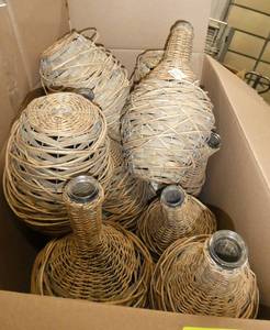 Large group of dcor items