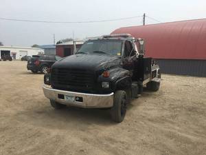 1997 Chevy C6500 Tow Truck - No Reserve