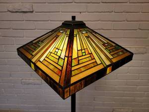 Quoizel Stephen Tiffany Floor lamp