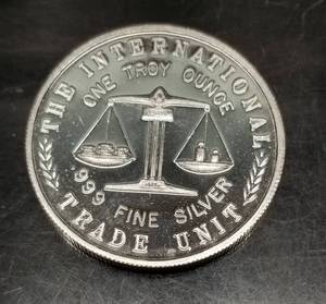 1 TROY OZ .999 FINE SILVER BUFFALO TRADE UNIT