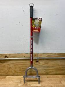 lot 71 image: GARDEN WEASEL Core Garden and Lawn Aerator