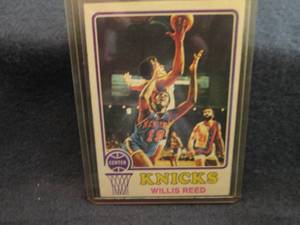 102. 1973-74 Topps Willis Redd Card...