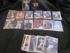 177. 30 Frank Thomas Cards...