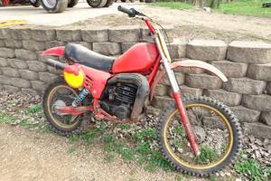 lot 6 image: 1974 Maico 400cc Dirt Bike - Recent Top End Rebuild