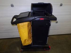 Rubbermaid Commercial Cart
