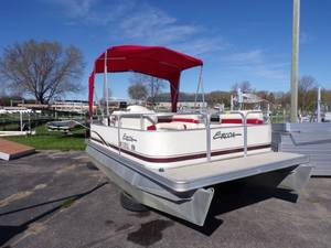 2004 Ercoa 17 Pontoon with a 2018 Yamaha 50 horse 4 stroke motor