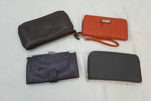 womens clutches and wallets