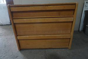 3-drawer wood dresser
