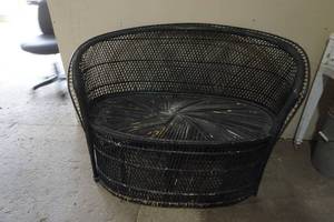 wicker patio loveseat