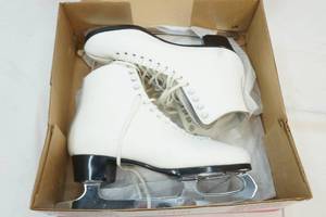 womens ice skates size 9