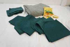 table cloth and place mats