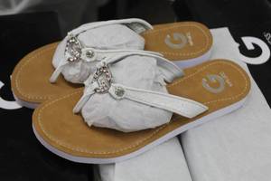 lot 1026 image: Guess ggKlove4 Womens Size 9M White Texture Sandles (in original box)