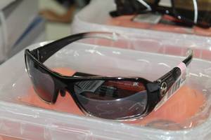 lot 1022 image: Sun Dog Sunglasses