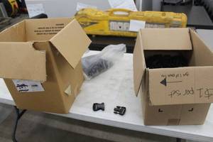 lot 1107 image: Lot of (2 Boxes) Plastic Strap Buckles