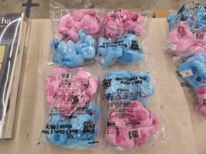 lot 1108 image: Lot of (4 Bags) Nickelodeon Blues Clues & You Plush 2-Pack Plush Dolls