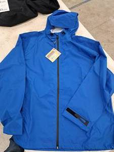 lot 1162 image: Forresters Mens Size XL Rain Jacket