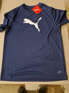 lot 1172 image: Puma Boys Size XL Sidelined Shirt