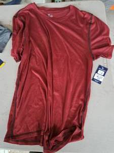 lot 1885 image: Reebok Mens Size Large Short Sleeve Shirt