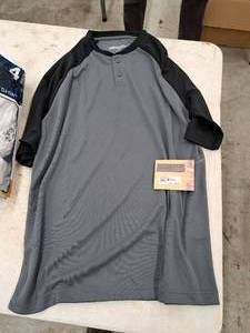 lot 1896 image: Forresters Mens Size Medium Shirt