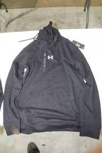lot 1942 image: Under Armour Womens Size Small Pullover Hooded Sweatshirt