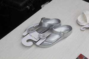 lot 1965 image: Seven Dials Womens Size 7 Sandles