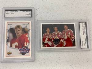 Group Of Upper Deck Graded 10 Hockey Cards Including Brett Hall And Canadas Captains
