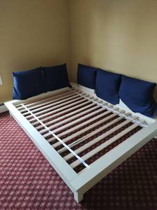 Queen Bed