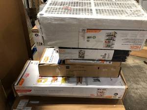 lot 37 image: HDX Storage Boxes - Various Models - Review all pictures