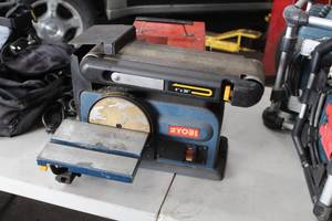 lot 784 image: Ryobi BD4600 4x6 Belt & Disc Sander
