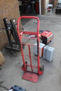 lot 793 image: Hand Truck 2-wheel
