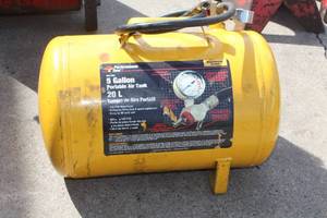 lot 801 image: Performance Tool 5-Gallon Portable Air Tank