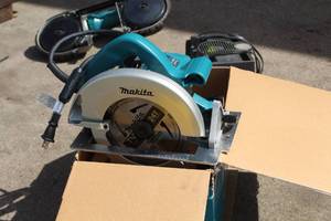 lot 805 image: Makita 5007F 7-14 Circular Saw (In Box)