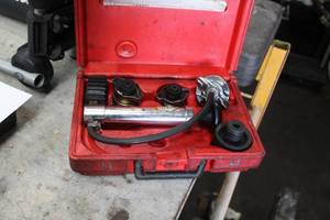 lot 835 image: Snap-on SVTS262C Cooling System Tester