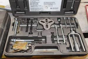 lot 837 image: Matco Tools MST6503 Master Steering Wheel Service Set