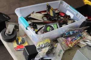lot 859 image: Lot of (1 Bin) Misc. Hand Tools and Hardware